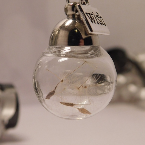 * DANDELION NECKLACE * - Picture 3 of 8